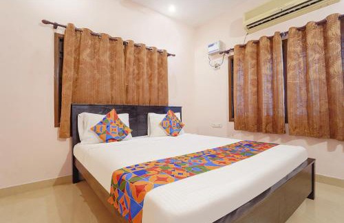 Vadapalani Hotel | Via Earth- Nr Vadapalani Murugan Temple, Vadapalani