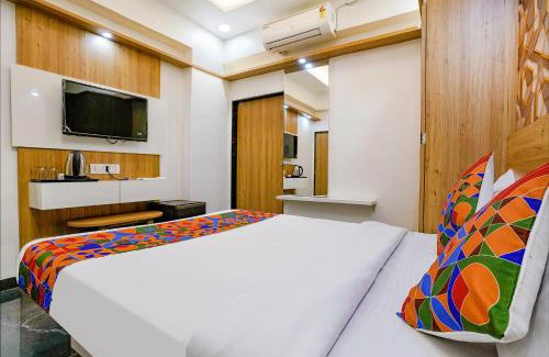 Wagholi Hotel | Via Galaxy Stay - Nr Morya Hospital