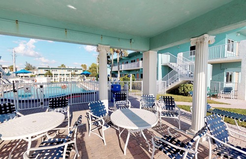Bradenton Beach Condo | Via Roma Beach Resort - 1 Bedroom