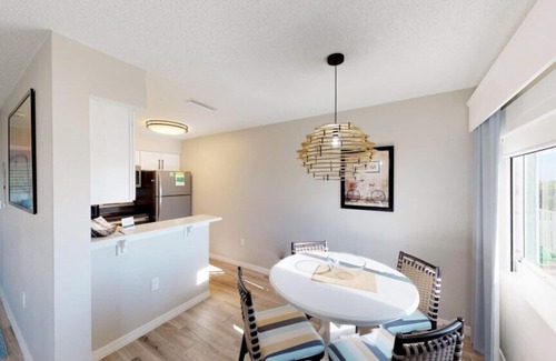 Bradenton Beach Condo | Via Roma Beach Resort - 2 Bedroom