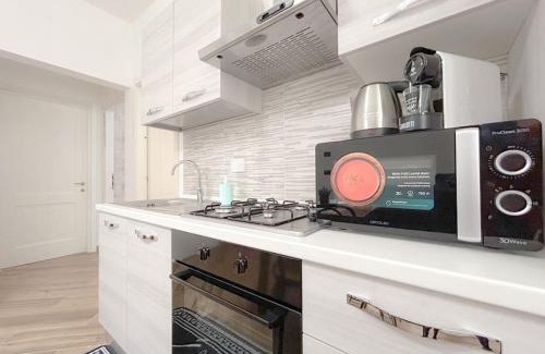 Sestri Ponente Apartment | [Via Sestri] - Centro - Aeroporto - WiFi