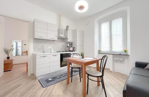 Sestri Ponente Apartment | [Via Sestri] - Centro - Aeroporto - WiFi