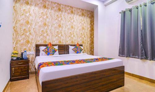 Shaikpet Hotel | Via The Dream Elite- Nr Golconda Fort, Manikonda