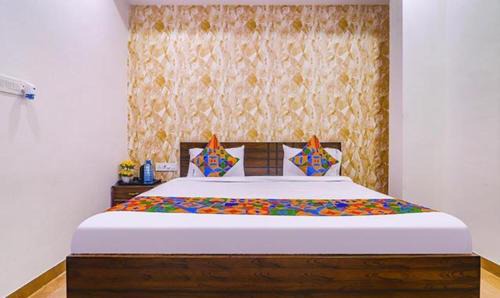 Shaikpet Hotel | Via The Dream Elite- Nr Golconda Fort, Manikonda