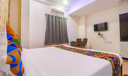Shaikpet Hotel | Via The Dream Elite- Nr Golconda Fort, Manikonda