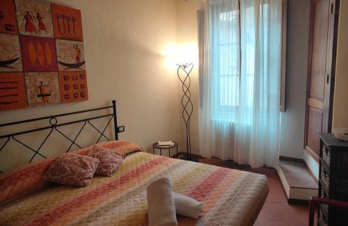 Castagneto Carducci House | Via Varese 34 Affittacamere