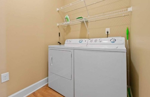 Socastee Apartment | Viagem Prime Location 2BR with Balcony, Gym & Pool