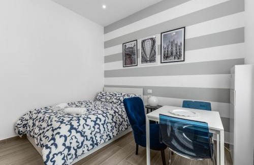 Guastalla Apartment | ViaOrtiSuite Pta Romana WiFi & A-C 12 min to Duomo