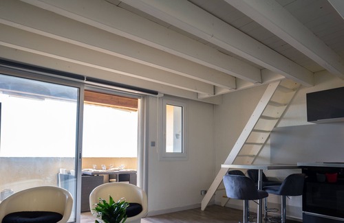 Vias Apartment | Vias-Plage - Appartement climatisé avec piscine face à la mer