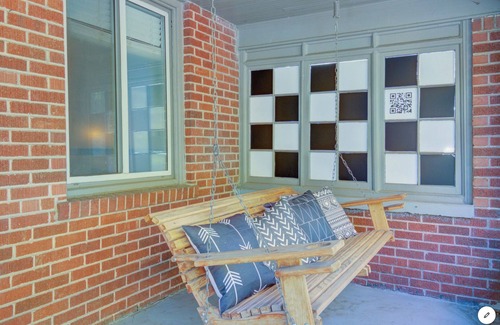 Cole House | Vibe City! RiNo Escape w/HotTub, 2 Game Rooms, Private Backyard, 4th Night FREE
