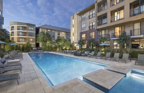 Legacy Park Apartment | Vibes in Dallas