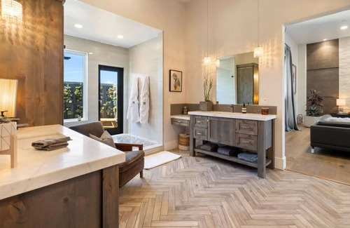 Cool House | Vibes like never before in this 150-acre Mountain Modern NorCal Oasis.