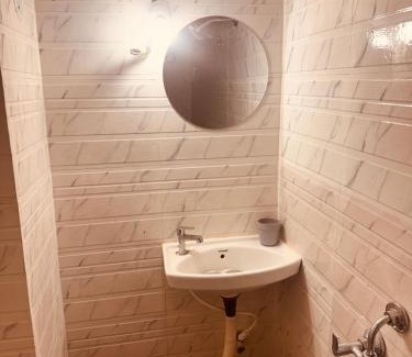 SR Nagar House | Vibes stay in 3