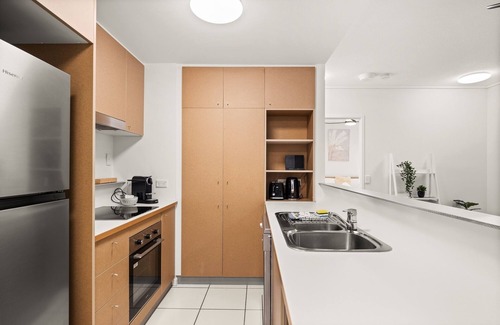 Fortitude Valley Apartment | Vibrant 2-Bed Apartment with Pool and Gym Access