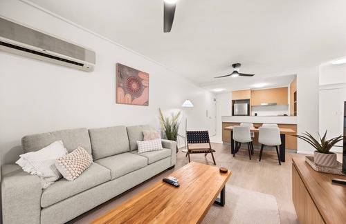 Fortitude Valley Apartment | Vibrant 2-Bed Apartment with Pool and Gym Access