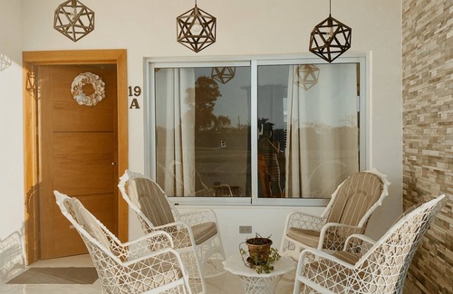 Punta Cana Villa | Vibrant 2 story 3 BR/2.5 BT Villa, Near Downt PC, 15 mnts to airport, Pool & BBQ