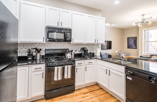 Tri-Taylor Condo | Vibrant and Modern 2-Bedroom Home in Tri-Taylor.