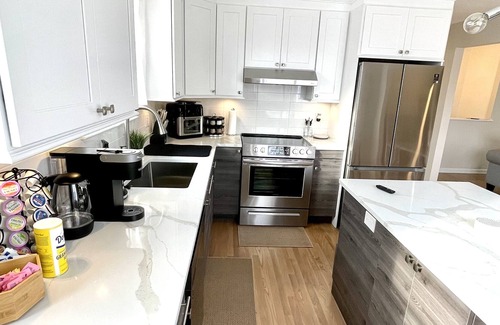 Devon House | Vibrant & Cozy 3-bedroom house 7-min from beach