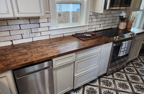 South Pensacola Cottage | Vibrant Downtown Cozy Cottage nClose to Pensacola & Perdido Beaches