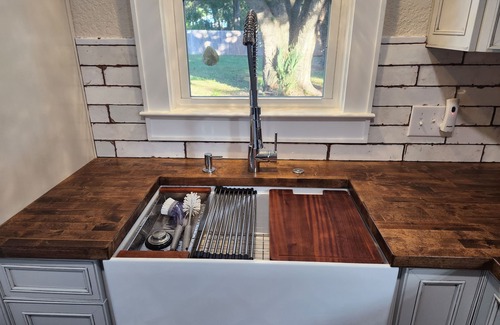 South Pensacola Cottage | Vibrant Downtown Cozy Cottage nClose to Pensacola & Perdido Beaches