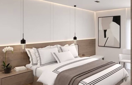 Kissimmee Hotel | Vibrant Family Room Near Thrilling Orlando Theme Park Fun