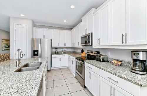 West Kissimmee House | Vibrant Home Near Disney With Media Room, Themed Rooms, Game Room And Waterpark & Resort Access At Encore Resorts Reunion - 7450Mr