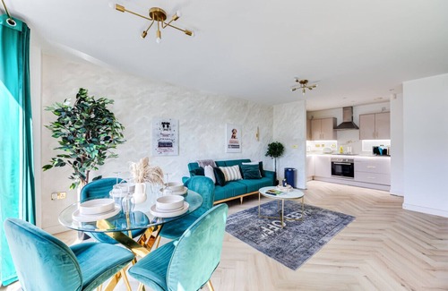 Central Milton Keynes Apartment | Vibrant Hub Apartment City Centre Balcony Free Parking Self-Check-In