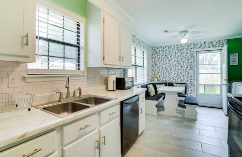 North Charleston Apartment | Vibrant North Charleston Duplex Near Airport!