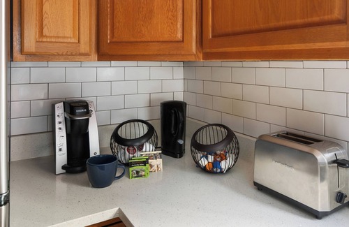 Northwest Hills Village House | Vibrant peaceful townhome-Fast wifi, walk to HEB, Starbucks, & restaurants