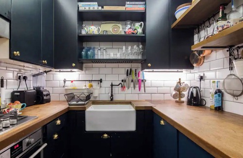Colville Apartment | Vibrant & Stylish 2BD Flat - Notting Hill