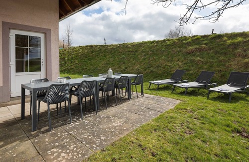 Ediger Villa | Vibrant villa near the river Moselle