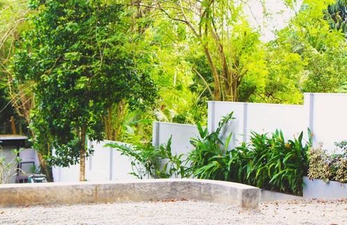 Unawatuna Villa | Vibrations Villas Presents 2 beautiful private villas with a swimming pool