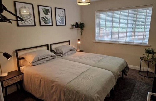 Birmingham Apartment | Vicarage Close - Free Carparking
