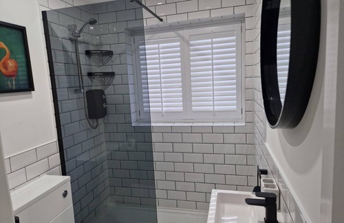 Birmingham Apartment | Vicarage Close - Free Carparking