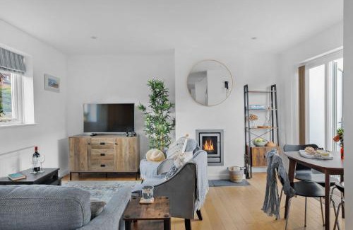 Woodbury House | Vickery's Cottage