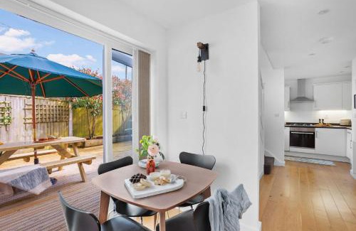 Woodbury House | Vickery's Cottage