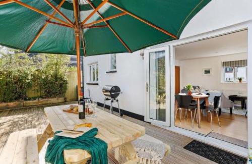 Woodbury House | Vickery's Cottage