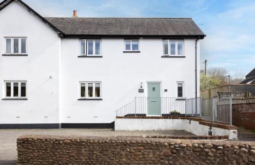 Woodbury House | Vickery's Cottage