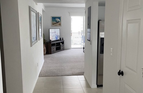 South Island Condo | Vickie's Hide Away, Casa Marina, South Beach (22-0293)