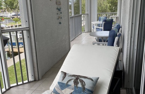 South Island Condo | Vickie's Hide Away, Casa Marina, South Beach (22-0293)
