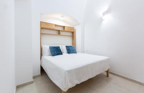 Neviano House | Vico Genova Wifi, AC, 4 persone - 10km Gallipoli