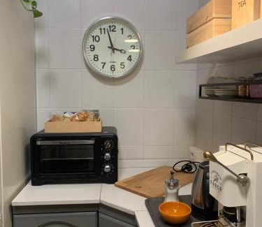 Garzano Apartment | Vicolo Zenone 8 Casa Esclusiva tra Natura e Arte