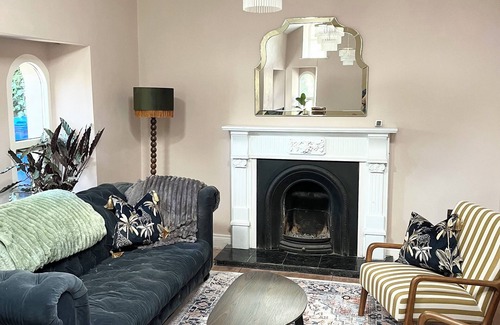 Londonderry House | Victoria Gate Lodge - Historic Charm at the heart of the city.