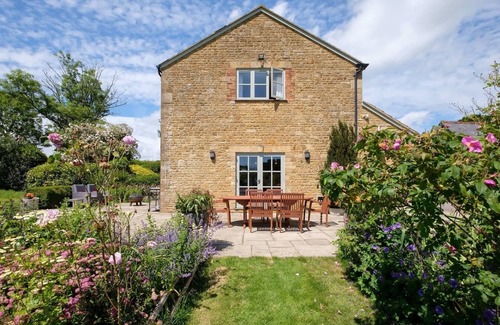 East Chinnock House | Victorian House, Hot Tub, Gym, Games Room, Gardens