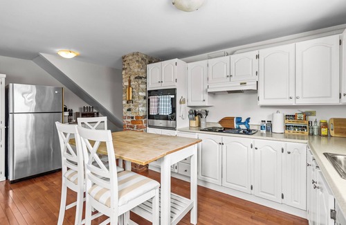 Downtown St. John's House | Victoria House | Signal Hill | King | BBQ