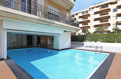 Old Town Apartment | Victoria Palace Elegant Apt, Menton, France