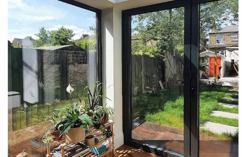 West Ealing House | Victorian 3 bedroom home, West Ealingnn