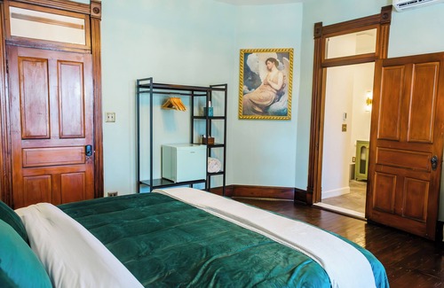 Buena Vista Bed & Breakfast | Victorian Bed & Breakfast in Charming Mountain Town