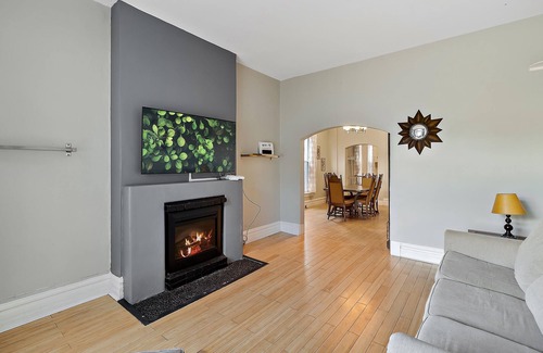 Lincoln Park Apartment | Victorian Denver Living