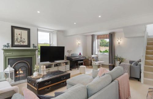 East Chinnock House | Victorian House Gym Games Room & 2 Acre Gardens